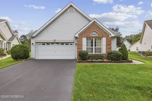 11 Strauss Ct, Bayville, NJ 08721 - Photo 2