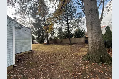 574 Hopping Road, Belford, NJ 07718 - Photo 8