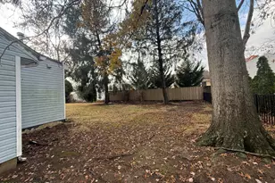 574 Hopping Rd, Belford, NJ 07718 - Photo 8