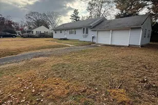 574 Hopping Rd, Belford, NJ 07718 - Photo 6