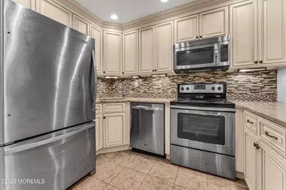 16 Medford Court, Red Bank, NJ 07701 - Photo 10