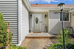 36A Dag Hammarskjold Blvd, Freehold, NJ 07728 - Photo 4