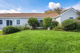 36A Dag Hammarskjold Blvd, Freehold, NJ 07728 - Photo 40