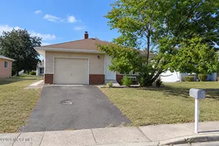 17 Spanish Wells St, Toms River Township, NJ 08757 - Photo 1