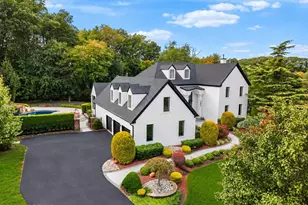 14 Huxley Ct, Marlboro Township, NJ 07746 - Photo 4