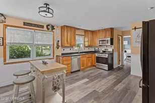 16 Twain Dr, Allentown, NJ 08501 - Photo 10