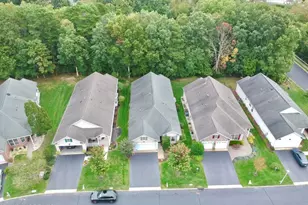 44 Marlow Dr, Jackson, NJ 08527 - Photo 2