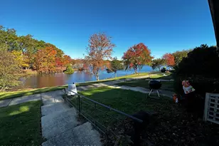 106 E Edinburgh Ln, Lakewood, NJ 08701 - Photo 6