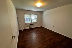 106 E Edinburgh Ln, Lakewood, NJ 08701 - Photo 32