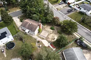 33 Bucknell Dr, Toms River Township, NJ 08757 - Photo 2