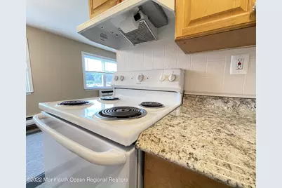 35 Manchester Court #B, Freehold, NJ 07728 - Photo 6