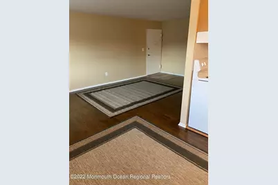 35 Manchester Court #B, Freehold, NJ 07728 - Photo 10