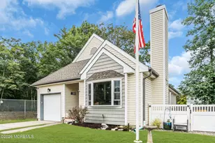 7 Sunnydale Ct, Bayville, NJ 08721 - Photo 2