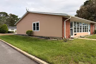 670A New Castle Ct, Lakewood, NJ 08701 - Photo 2