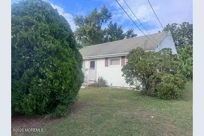 17 Pearce Avenue, Eatontown, NJ 07724 - Photo 4