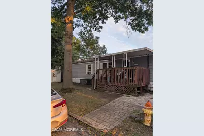 401 Lane E, Hazlet Township, NJ 07730 - Photo 4