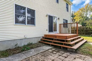 652 Brookside Dr, Belford, NJ 07718 - Photo 44