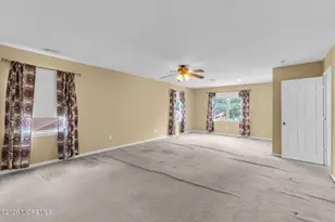 652 Brookside Dr, Belford, NJ 07718 - Photo 16