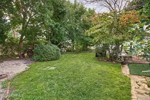 22 Oldfield Pl, Red Bank, NJ 07701 - Photo 8