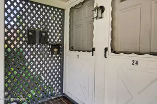 22 Oldfield Pl, Red Bank, NJ 07701 - Photo 10
