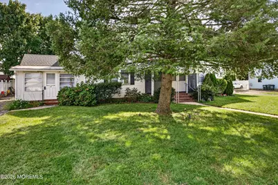 22 Oldfield Place, Red Bank, NJ 07701 - Photo 2