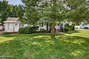 22 Oldfield Pl, Red Bank, NJ 07701 - Photo 2