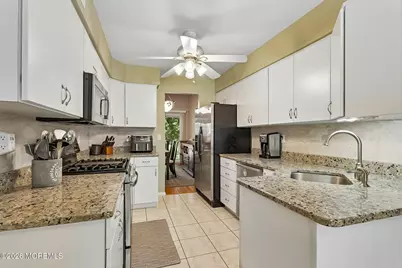 112 Kingsland Circle, Monmouth Junction, NJ 08852 - Photo 10