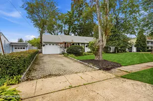 72 W Wilson Circle, Red Bank, NJ 07701 - Photo 4