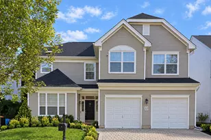 32 Baltusrol Dr, Manalapan Township, NJ 07726 - Photo 1