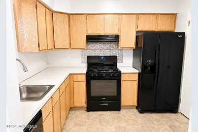 113 Dundee Court, Matawan, NJ 07747 - Photo 6