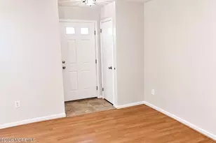 113 Dundee Ct, Matawan, NJ 07747 - Photo 2