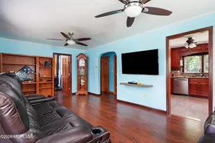 32 Sunset Pl, Middletown, NJ 07748 - Photo 8