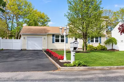 573 Shark Lane, Manahawkin, NJ 08050 - Photo 2