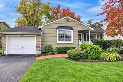 27 Alexander Avenue, Freehold, NJ 07728 - Photo 2