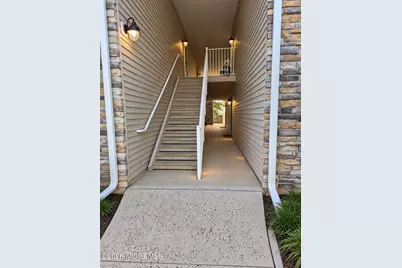 220 Wedgewood Circle, Belford, NJ 07718 - Photo 2