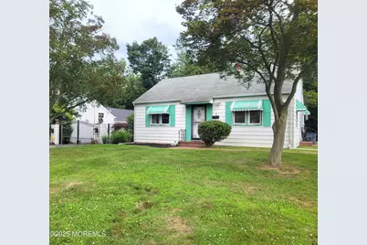 9 Holmes Terrace, Freehold, NJ 07728 - Photo 4