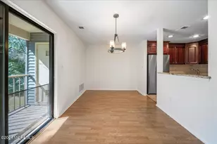 8 Deptford Ct, Freehold, NJ 07728 - Photo 10