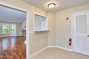 294 Tulip Ln, Freehold, NJ 07728 - Photo 8