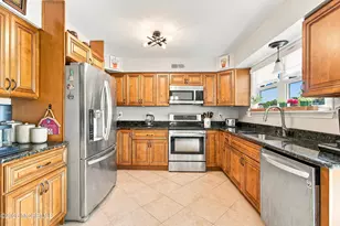 428 Andover Dr, Monroe Township, NJ 08831 - Photo 10