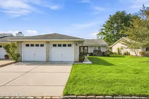 428 Andover Dr, Monroe Township, NJ 08831 - Photo 1