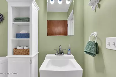 54 Edwards Avenue, Belford, NJ 07718 - Photo 10