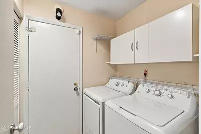 16 Morden Close #1000, Freehold, NJ 07728 - Photo 20