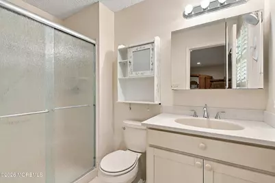 16 Morden Close #1000, Freehold, NJ 07728 - Photo 4