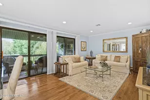 13 Claremont Ct, Red Bank, NJ 07701 - Photo 2