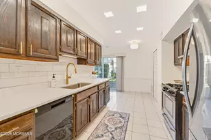 224 Franklin Pl, Morganville, NJ 07751 - Photo 14