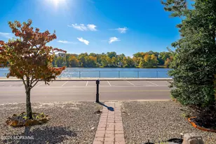 252 Lake Barnegat Dr N, Forked River, NJ 08731 - Photo 1