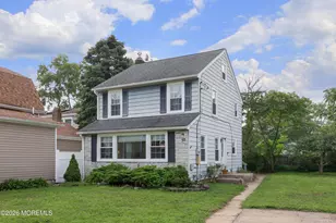 30 Linton Pl, Keansburg, NJ 07734 - Photo 2