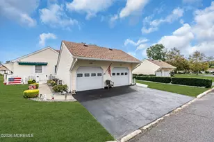 58 Largo San Nicola, Freehold, NJ 07728 - Photo 4