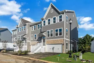 304 Shore Ct, Marlboro Township, NJ 07746 - Photo 2