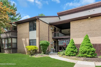 30 Meadow Green Circle #F, Manalapan Township, NJ 07726 - Photo 2